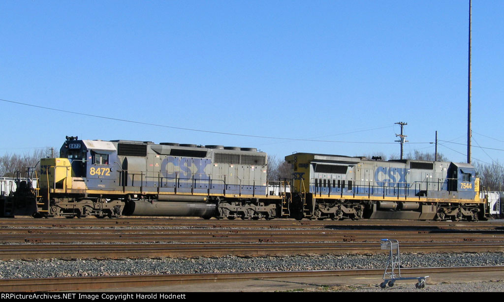 CSX 8472 & 7544